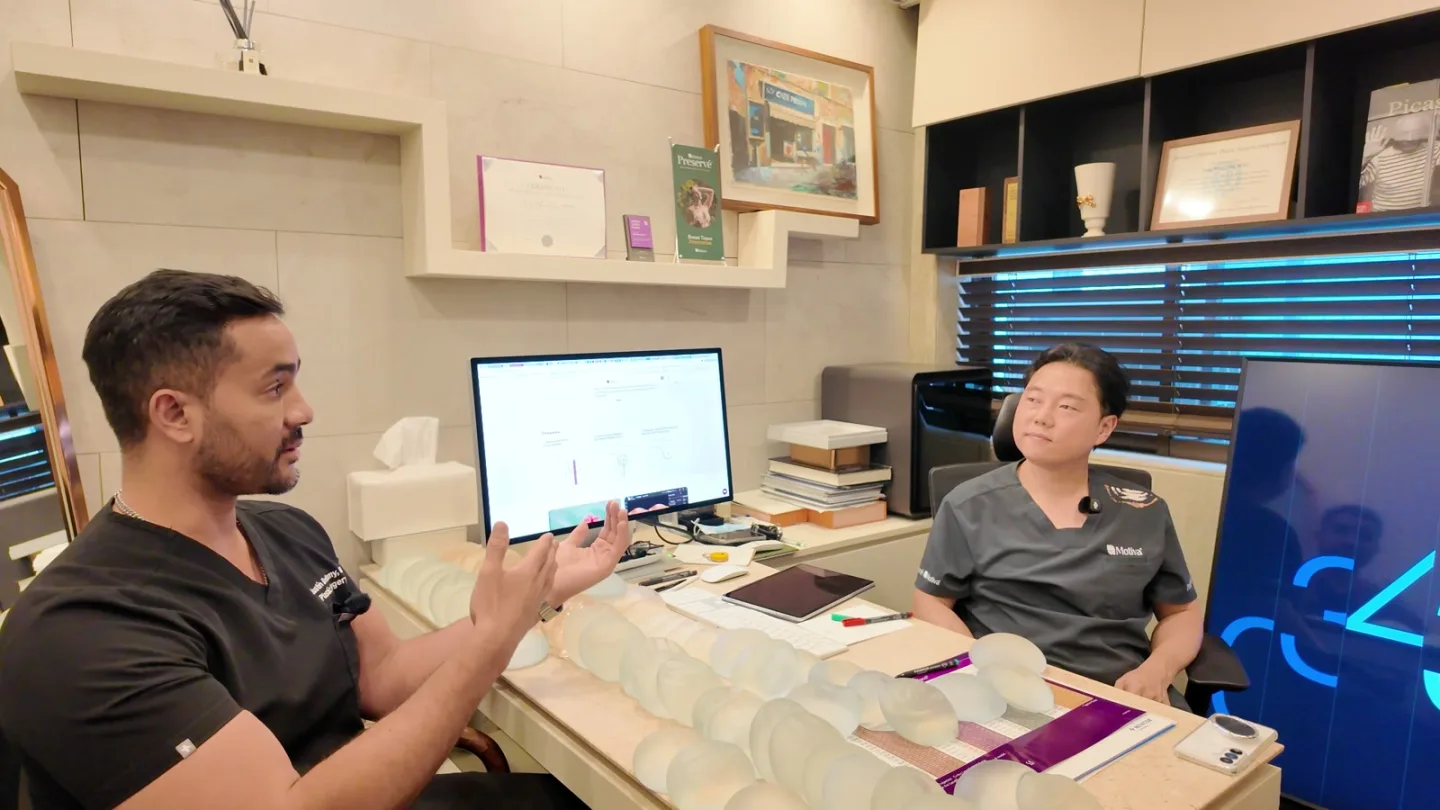 Dr. Bellamy explaining his clinical approach