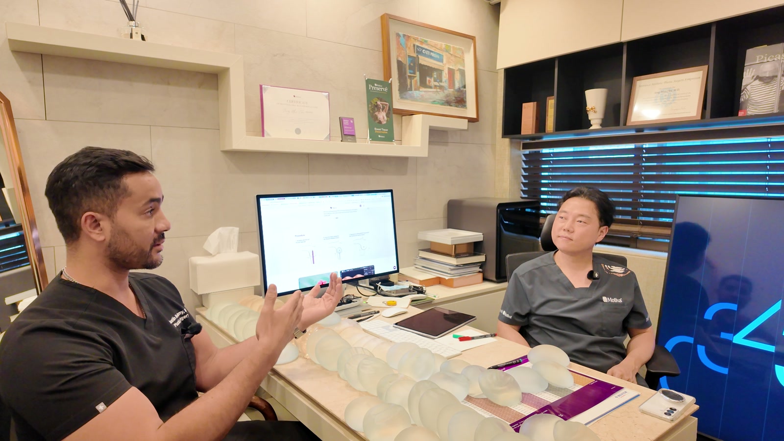 Dr. Bellamy explaining his clinical approach